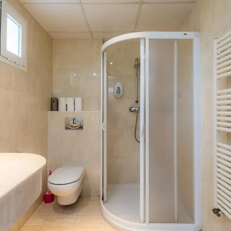 Apto Con Terraza 3 דירה פגוארה